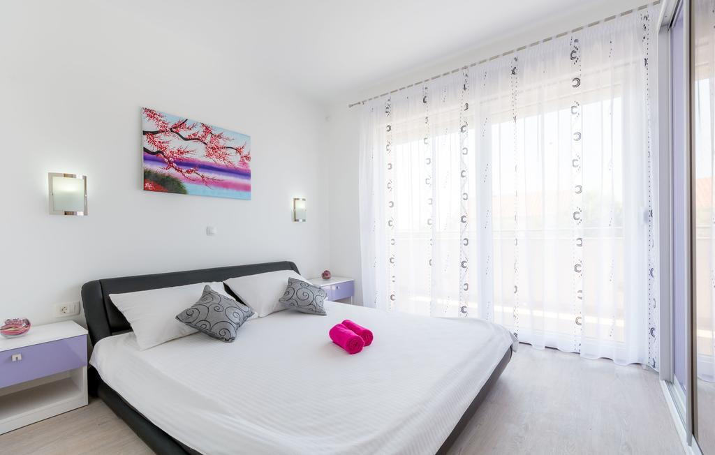 Villa Apartments Kordic Kastela Ruang foto