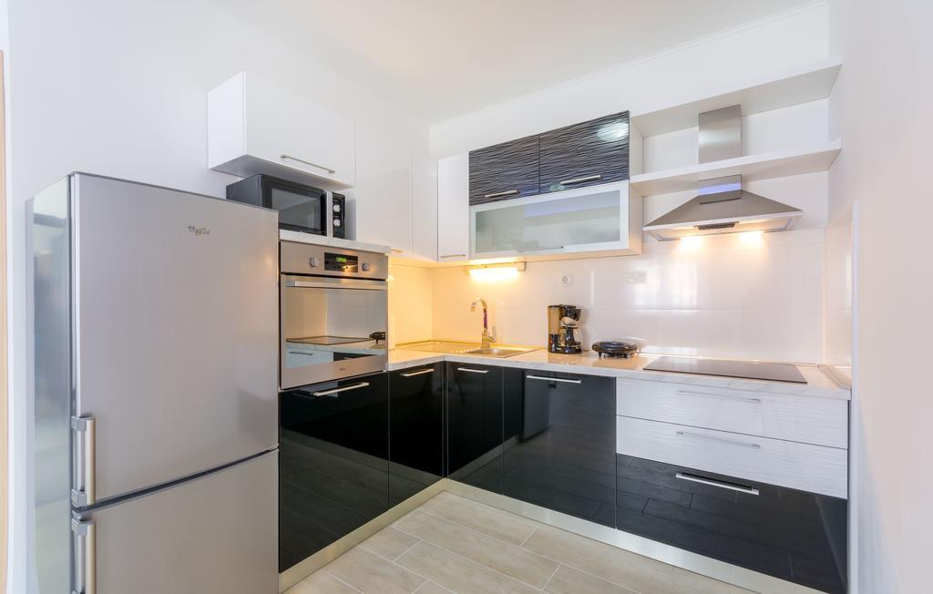 Villa Apartments Kordic Kastela Ruang foto