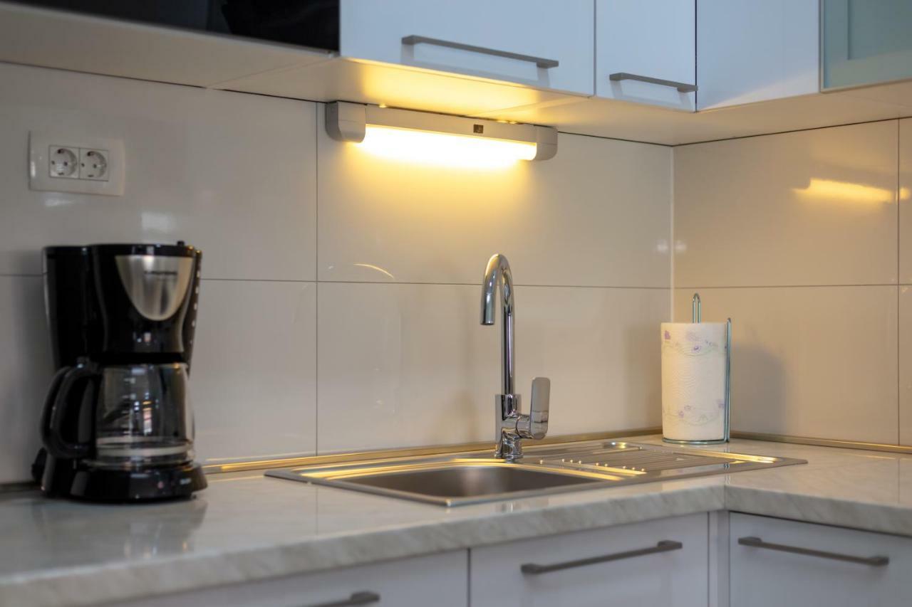 Villa Apartments Kordic Kastela Bagian luar foto