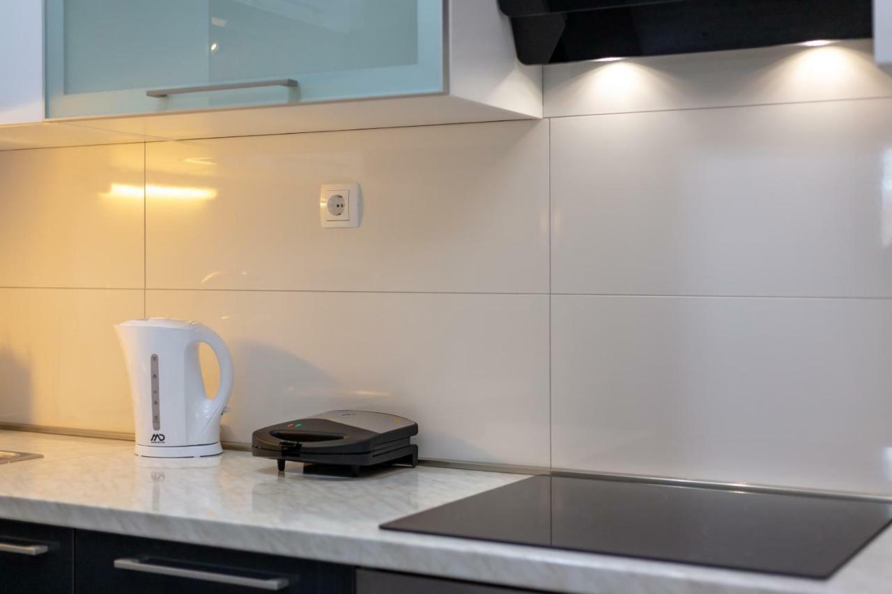 Villa Apartments Kordic Kastela Bagian luar foto